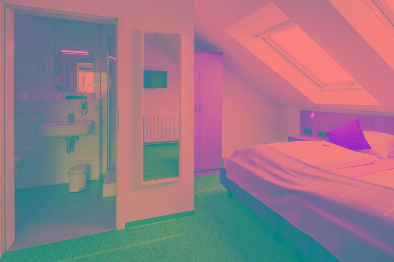 Hellmanns Hotel Bremers Bauerndiele Wiefelstede Zewnętrze zdjęcie